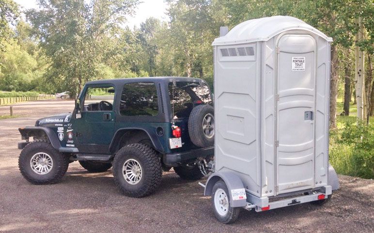 towable-toilet.jpg